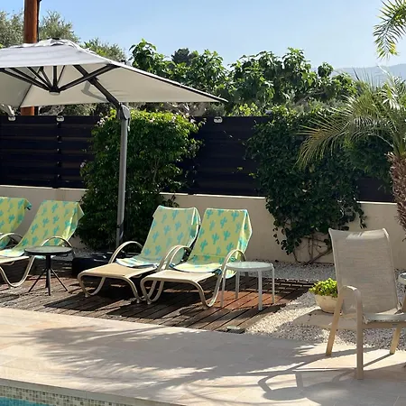 Villa Tala View