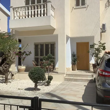 Tala View Villa *