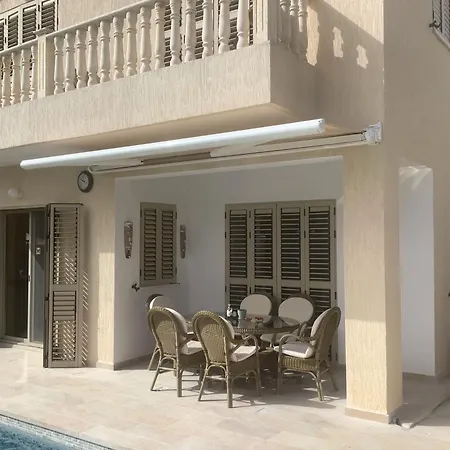 Tala View Villa *